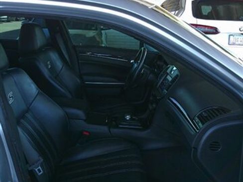 Used 2017 Chrysler 300 S image 29