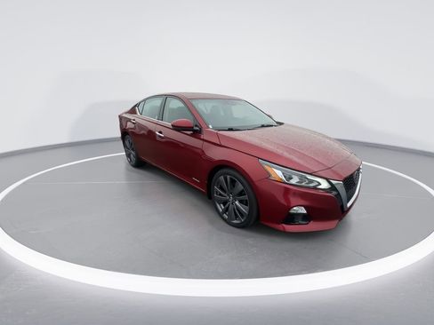 Used 2019 Nissan Altima 2.5 Platinum image 2