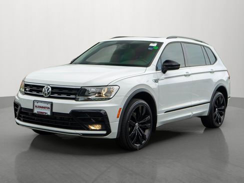 Used 2020 Volkswagen Tiguan SE R-Line AWD/4WD image 3