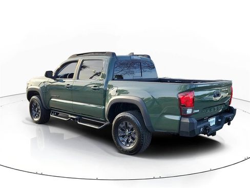 Used 2021 Toyota Tacoma SR5 w/ Trail Edition image 3
