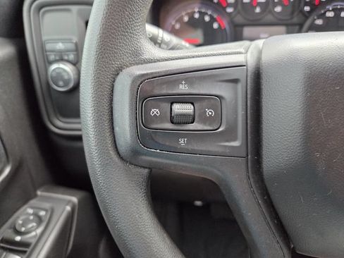 Used 2020 Chevrolet Silverado 1500 Custom w/ Custom Value Package RWD image 26
