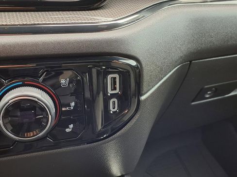 Used 2024 Chevrolet Silverado 1500 ZR2 image 14