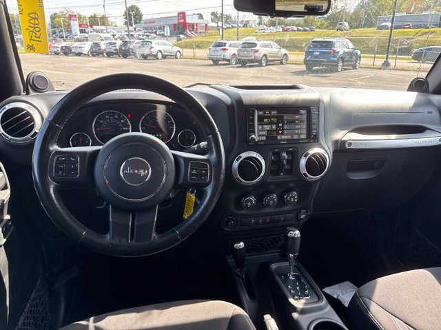 Used 2013 Jeep Wrangler Unlimited Sahara w/ Connectivity Group AWD/4WD image 13