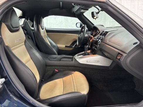 Used 2007 Saturn Sky Red Line RWD image 42