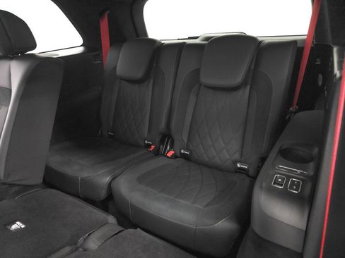 Used 2025 Mercedes-Benz GLS 63 AMG 4MATIC image 29