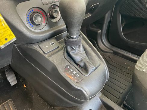 Used 2021 RAM ProMaster City Tradesman FWD image 14