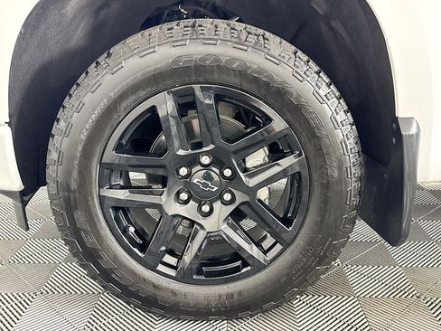 Used 2023 Chevrolet Silverado 1500 RST image 36