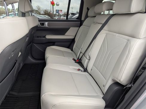 Certified 2025 Hyundai Santa Fe SEL image 16