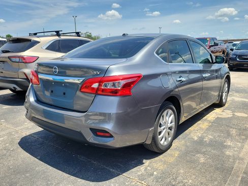 Used 2018 Nissan Sentra SV FWD image 5