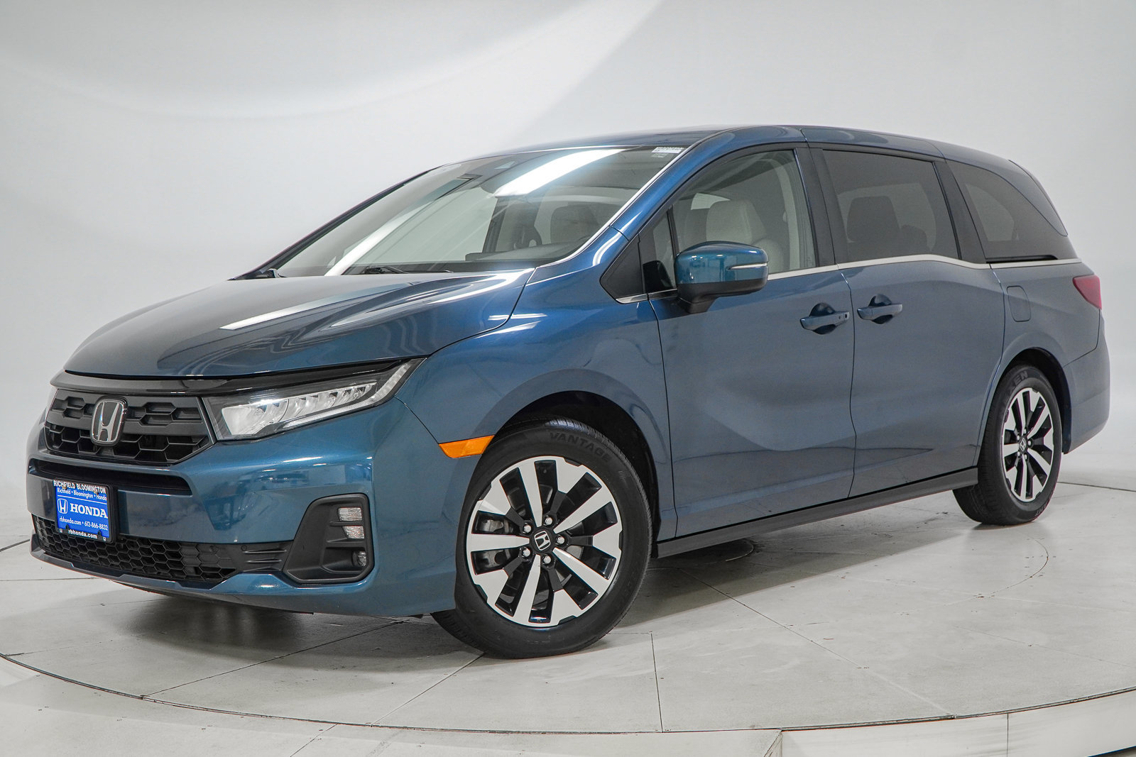 Used 2025 Honda Odyssey EX-L image 1