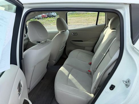Used 2016 Nissan Leaf SV FWD image 12
