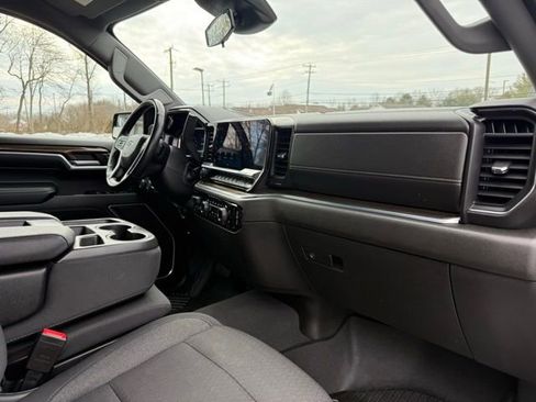 Used 2022 Chevrolet Silverado 1500 RST w/ Z71 Off-Road Package image 13