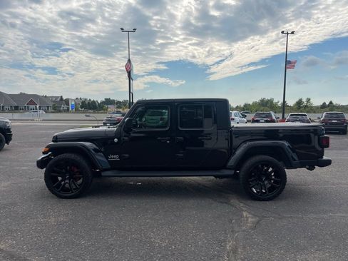 Used 2021 Jeep Gladiator Overland w/ Cold Weather Group image 9