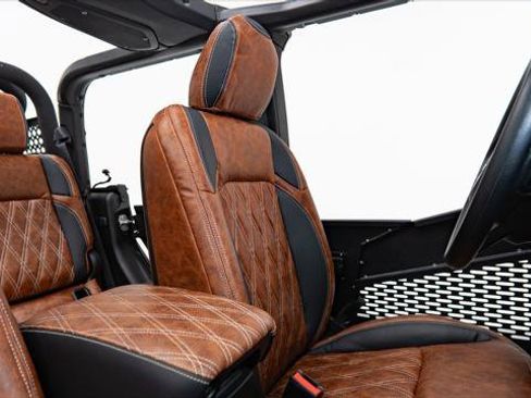 Used 2025 Jeep Gladiator Sport image 25