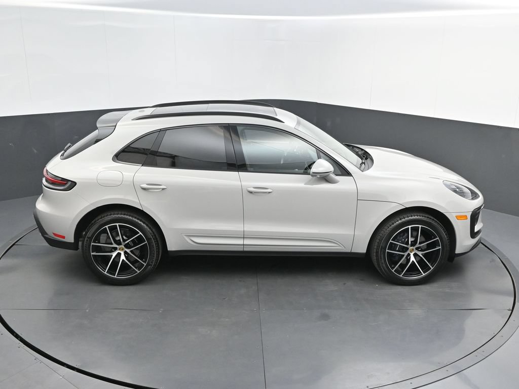 New 2026 Porsche Macan AWD/4WD image 33