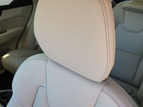 New 2026 Volvo XC60 B5 Ultra w/ Protection Package Premier image 5