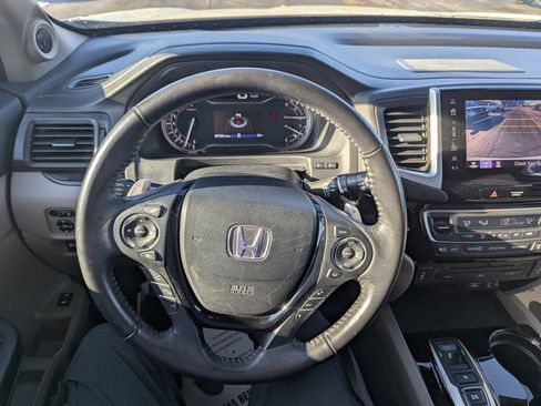 Used 2018 Honda Pilot Touring image 21