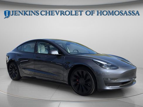 Used 2022 Tesla Model 3 Performance image 4