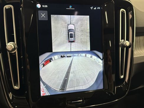 Used 2026 Volvo XC40 B5 Plus w/ Protection Package Premier image 18