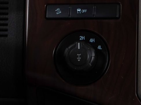 Used 2016 Ford F250 Lariat w/ Lariat Ultimate Package AWD/4WD image 22