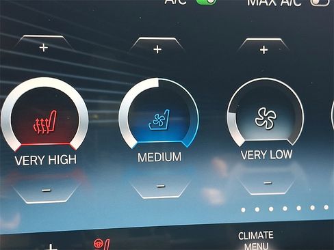 Certified 2023 BMW X7 xDrive40i w/ Executive Package image 26