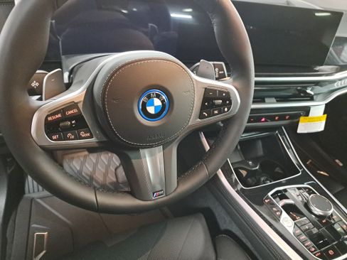 New 2026 BMW X5 xDrive50e w/ M Sport Package AWD/4WD image 18