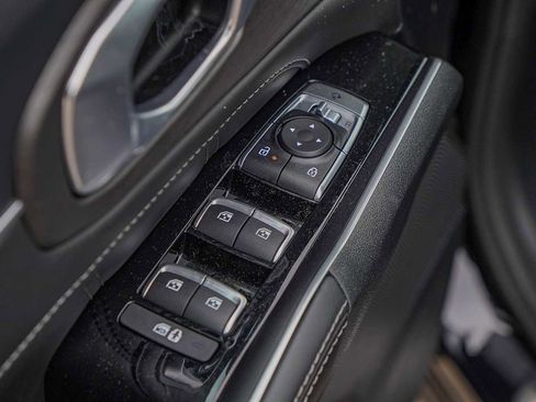 Certified 2025 Kia Sorento SX image 21