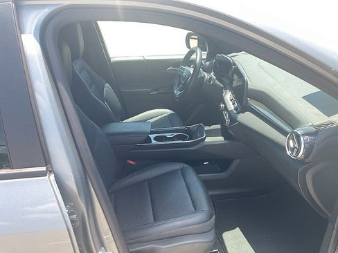 Used 2025 Chevrolet Equinox LT w/ Convenience Package II FWD image 11