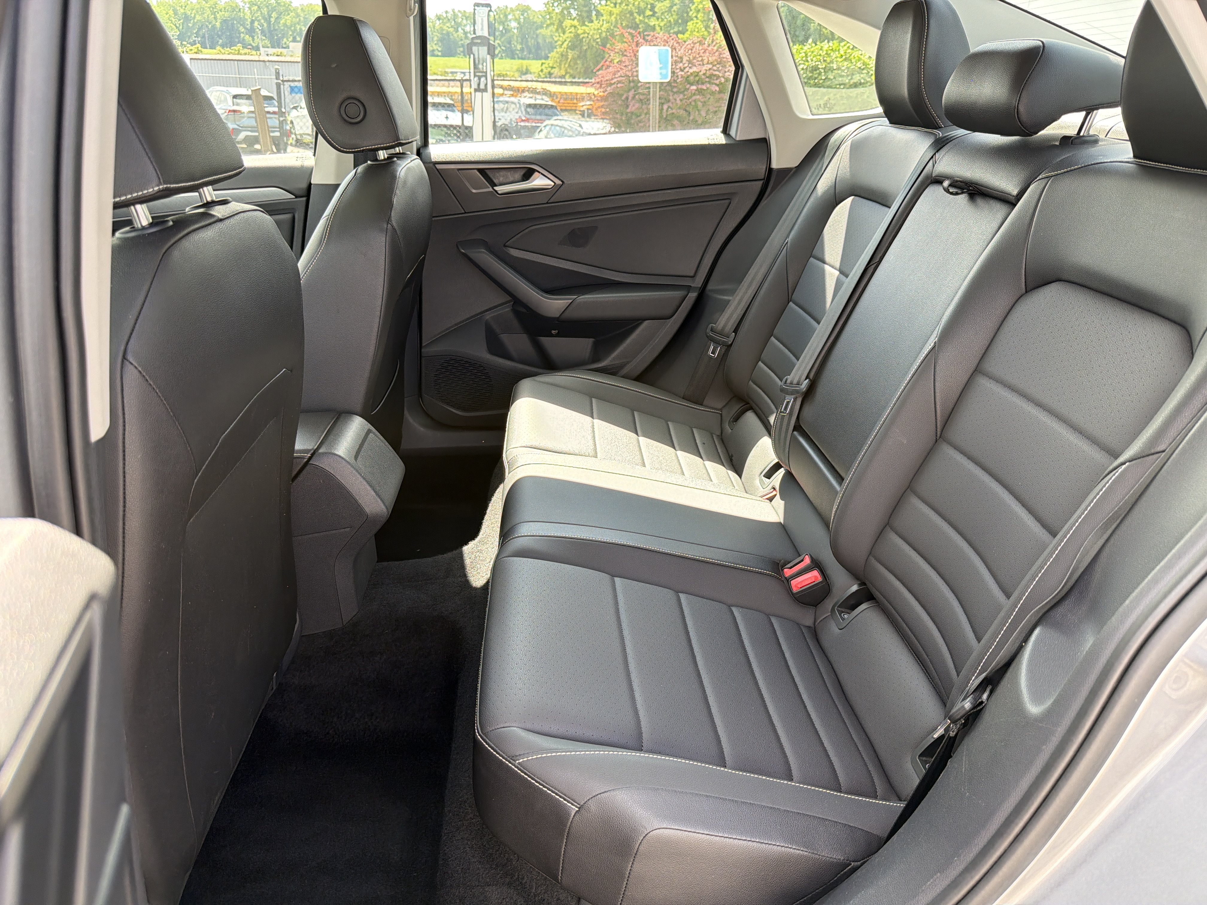 Certified 2024 Volkswagen Jetta SE FWD image 23