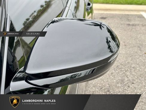 Used 2024 Lamborghini Urus S AWD/4WD image 32