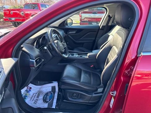 Used 2018 Jaguar F-PACE Prestige image 11
