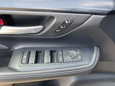 Used 2024 Toyota Grand Highlander AWD Hybrid image 12