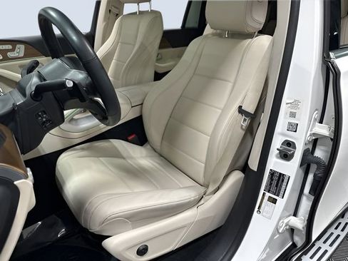 Certified 2022 Mercedes-Benz GLS 450 4MATIC image 31