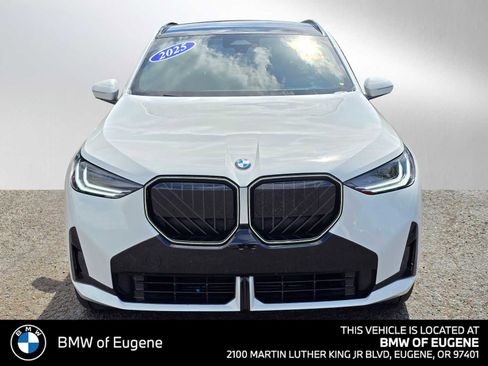 Used 2025 BMW X3 xDrive30 w/ M Sport Package AWD/4WD image 8
