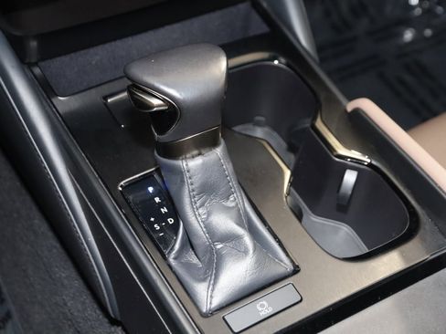 Used 2023 Lexus ES 350 image 7