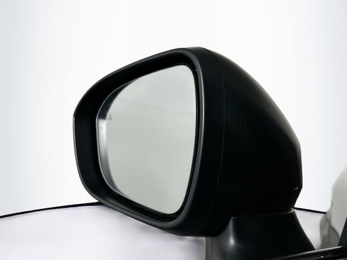 Used 2023 Nissan Rogue S image 16