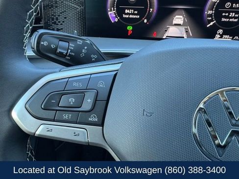 Certified 2025 Volkswagen Tiguan SE AWD/4WD image 40