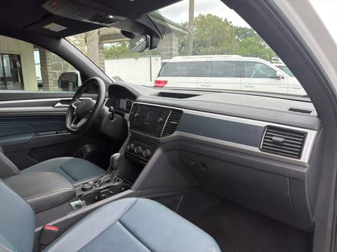 Used 2021 Volkswagen Atlas Cross Sport SEL AWD/4WD image 22