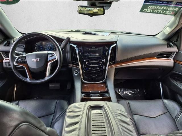 Used 2018 Cadillac Escalade ESV Premium Luxury AWD/4WD image 19
