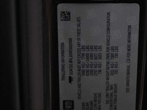 Used 2025 GMC Yukon XL Denali image 28