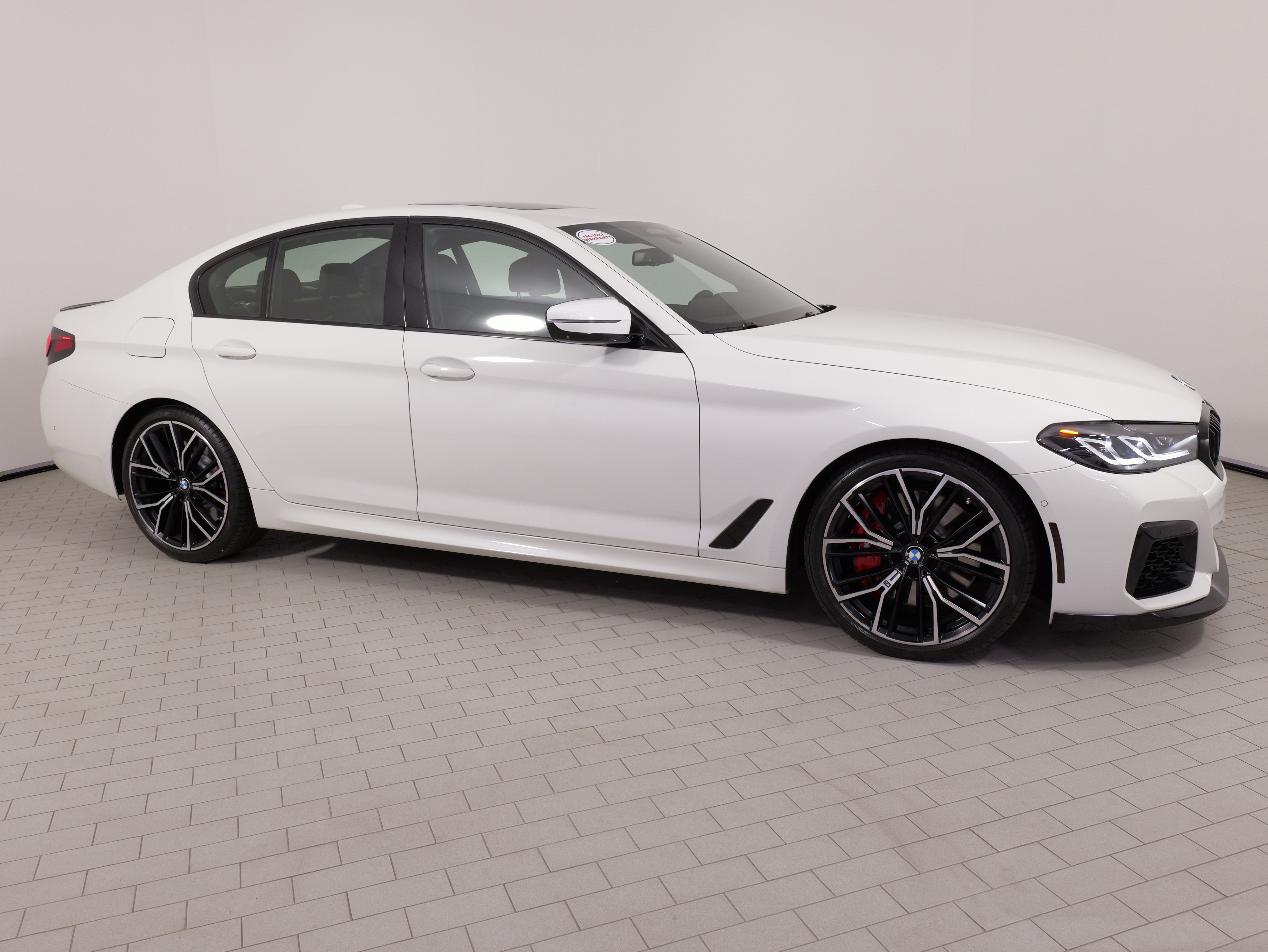 Used 2023 BMW M550i xDrive w/ Executive Package AWD/4WD image 10