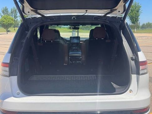 Used 2024 Lincoln Aviator Reserve w/ Equipment Group 201A AWD/4WD image 40
