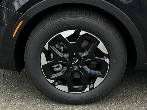 New 2026 Kia Sorento S FWD image 17