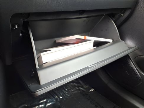 Used 2023 Toyota RAV4 XLE Premium image 20