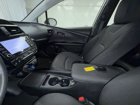 Certified 2021 Toyota Prius LE AWD/4WD image 24