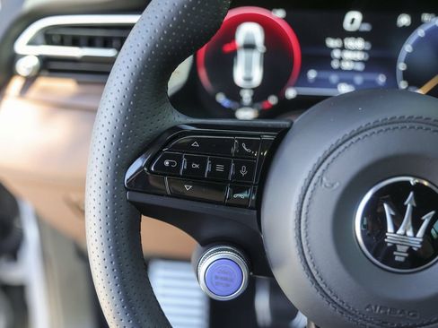 New 2026 Maserati Grecale Modena image 16