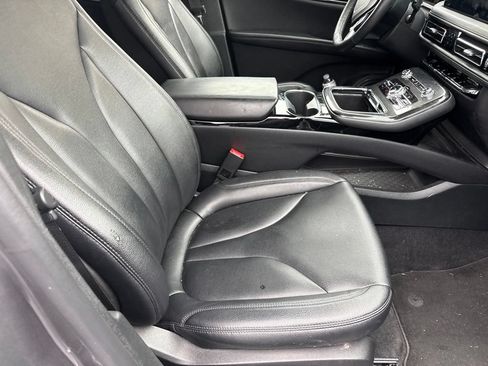 Used 2023 Lincoln Nautilus AWD w/ Premium Package image 5