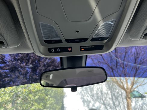 Used 2015 Chevrolet Impala LS w/ LS Convenience Package image 25