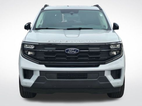 New 2026 Ford Expedition Active image 4