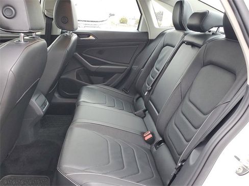 Certified 2022 Volkswagen Jetta SEL image 12